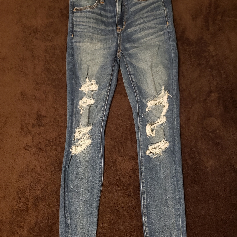 American Eagle distressed hi-rise jeans 4 short